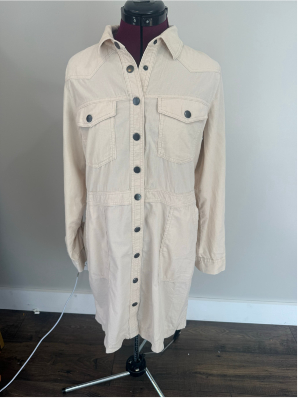 New LOFT Cream Button-Front Utility Shirtdress 10